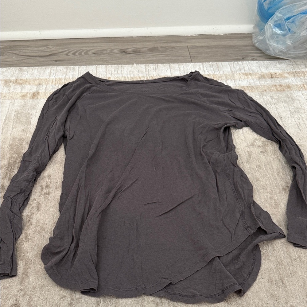 LululemonWomen's Long Sleeve Scoop Neck Top - Charcoal